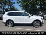 Thumbnail of 2022 Glacial White Pearl Kia Telluride