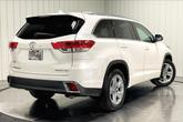 Thumbnail of 2019 Blizzard Pearl Toyota Highlander