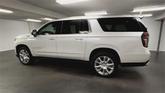 Thumbnail of 2023 Iridescent Pearl Tricoat Chevrolet Suburban