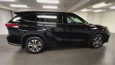 Thumbnail of 2021 Black Toyota Highlander