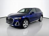 Photo of 2025 Navarra Blue Metallic Audi Q5