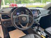 Thumbnail of 2021 Bright White Clearcoat Jeep Cherokee