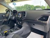 Thumbnail of 2021 Bright White Clearcoat Jeep Cherokee