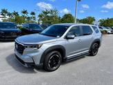 Thumbnail of 2025 Lunar Silver Metallic Honda Pilot