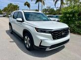 Photo of 2025 Platinum White Honda Pilot