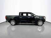 Thumbnail of 2022 Onyx Black GMC Sierra 1500