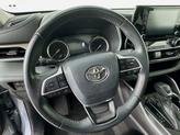 Thumbnail of 2022 Moon Dust Toyota Highlander
