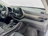 Thumbnail of 2022 Moon Dust Toyota Highlander