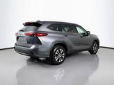 Thumbnail of 2022 Magnetic Gray Metallic Toyota Highlander