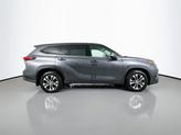 Thumbnail of 2022 Magnetic Gray Metallic Toyota Highlander