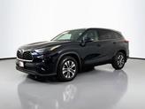 Thumbnail of 2022 Midnight Black Metallic Toyota Highlander