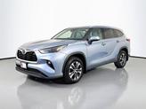 Thumbnail of 2022 Moon Dust Toyota Highlander