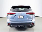 Thumbnail of 2022 Moon Dust Toyota Highlander