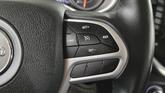 Thumbnail of 2018 Bright White Clearcoat Jeep Cherokee