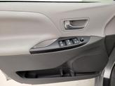 Thumbnail of 2017 Silver Toyota Sienna