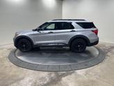 Thumbnail of 2021 Iconic Silver Metallic Ford Explorer