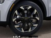 Thumbnail of 2025 Glacial White Pearl Kia Sorento