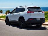 Thumbnail of 2016 Bright White Clearcoat Jeep Cherokee