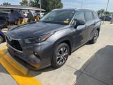 Thumbnail of 2022 Magnetic Gray Metallic Toyota Highlander Hybrid