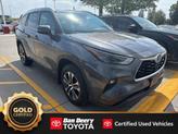 Photo of 2022 Magnetic Gray Metallic Toyota Highlander Hybrid