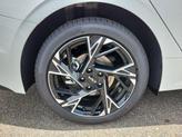 Thumbnail of 2025 Snow White Pearl Kia K5