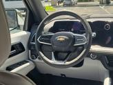 Thumbnail of 2025 Iridescent Pearl Tricoat Chevrolet Suburban
