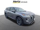 Photo of 2024 Everest White Pearl Nissan Rogue