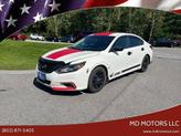 Photo of 2018 Glacier White Nissan Altima