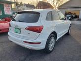 Thumbnail of 2010 White Audi Q5