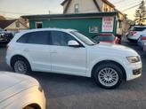 Thumbnail of 2010 White Audi Q5