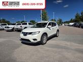 Photo of 2015 Moonlight White Nissan Rogue
