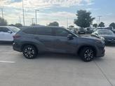 Thumbnail of 2022 Magnetic Gray Metallic Toyota Highlander