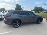 Thumbnail of 2022 Magnetic Gray Metallic Toyota Highlander