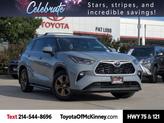 Photo of 2022 Cement Toyota Highlander Hybrid