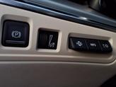 Thumbnail of 2025 Crystal White Tricoat Cadillac XT5