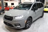Thumbnail of 2024 Ceramic Gray Clearcoat Chrysler Pacifica