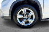 Thumbnail of 2015 Blizzard Pearl Toyota Highlander