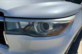 Thumbnail of 2015 Blizzard Pearl Toyota Highlander