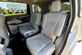 Thumbnail of 2015 Blizzard Pearl Toyota Highlander