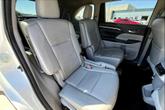 Thumbnail of 2015 Blizzard Pearl Toyota Highlander
