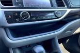 Thumbnail of 2015 Blizzard Pearl Toyota Highlander