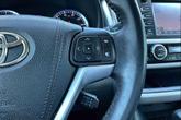 Thumbnail of 2015 Blizzard Pearl Toyota Highlander