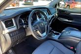 Thumbnail of 2019 Blizzard Pearl Toyota Highlander