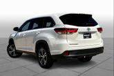 Thumbnail of 2019 Blizzard Pearl Toyota Highlander
