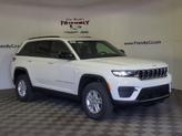Thumbnail of 2025 Bright White Clearcoat Jeep Grand Cherokee