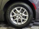 Thumbnail of 2022 Granite Crystal Metallic Clearcoat Chrysler Pacifica