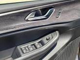 Thumbnail of 2025 Metallic Jeep Grand Cherokee L