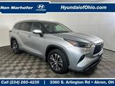 Photo of 2022 Celestial Silver Metallic Toyota Highlander