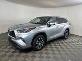 Thumbnail of 2022 Celestial Silver Metallic Toyota Highlander