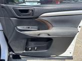 Thumbnail of 2017 White Toyota Highlander